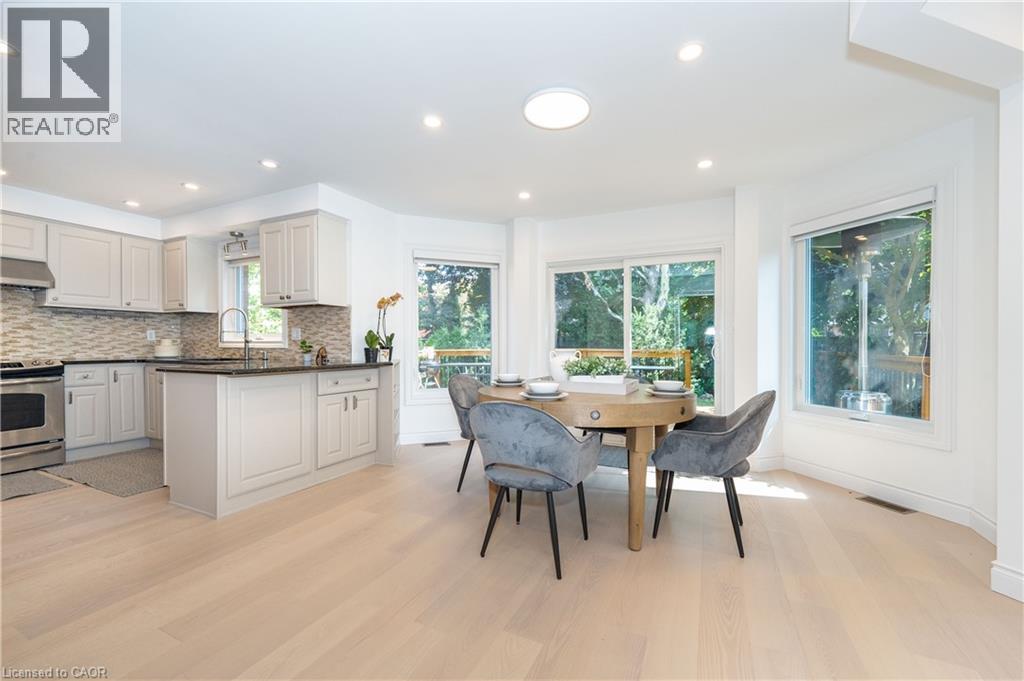 Photo 13 of 327 Northwood Drive, Oakville ON