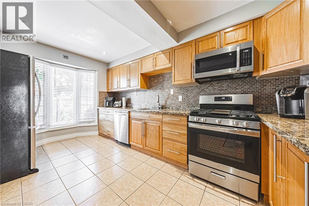 Photo 40 of 412 Melanie Crescent, Ancaster ON