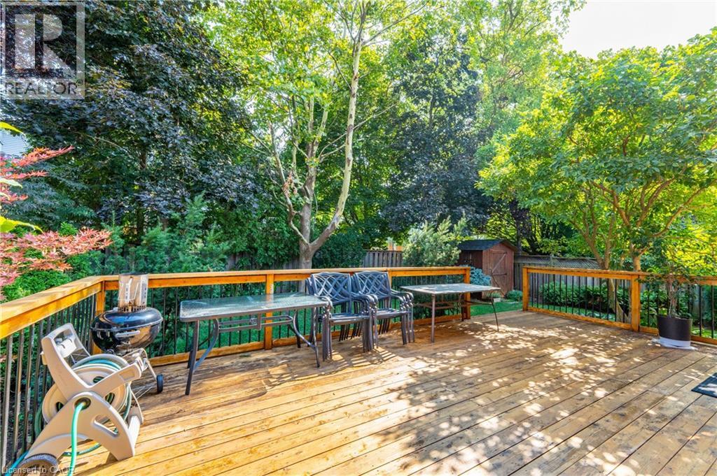 Photo 45 of 327 Northwood Drive, Oakville ON