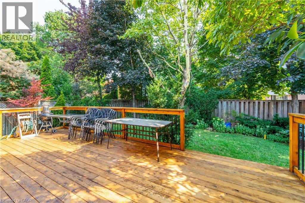 Photo 43 of 327 Northwood Drive, Oakville ON