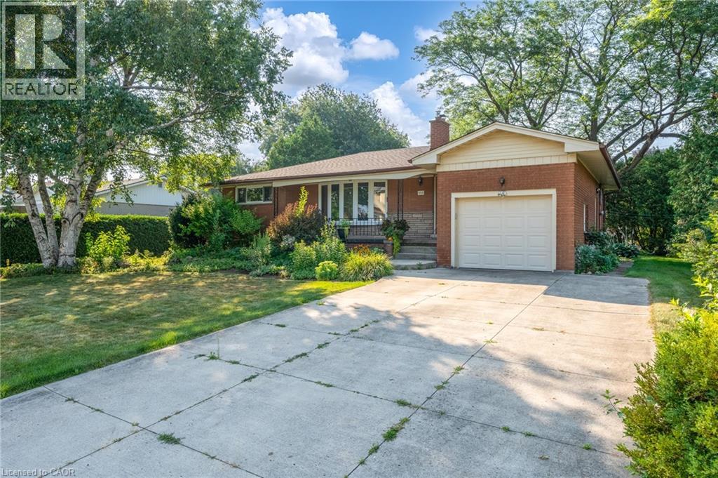 Photo 21 of 654 Hiawatha Boulevard, Ancaster ON