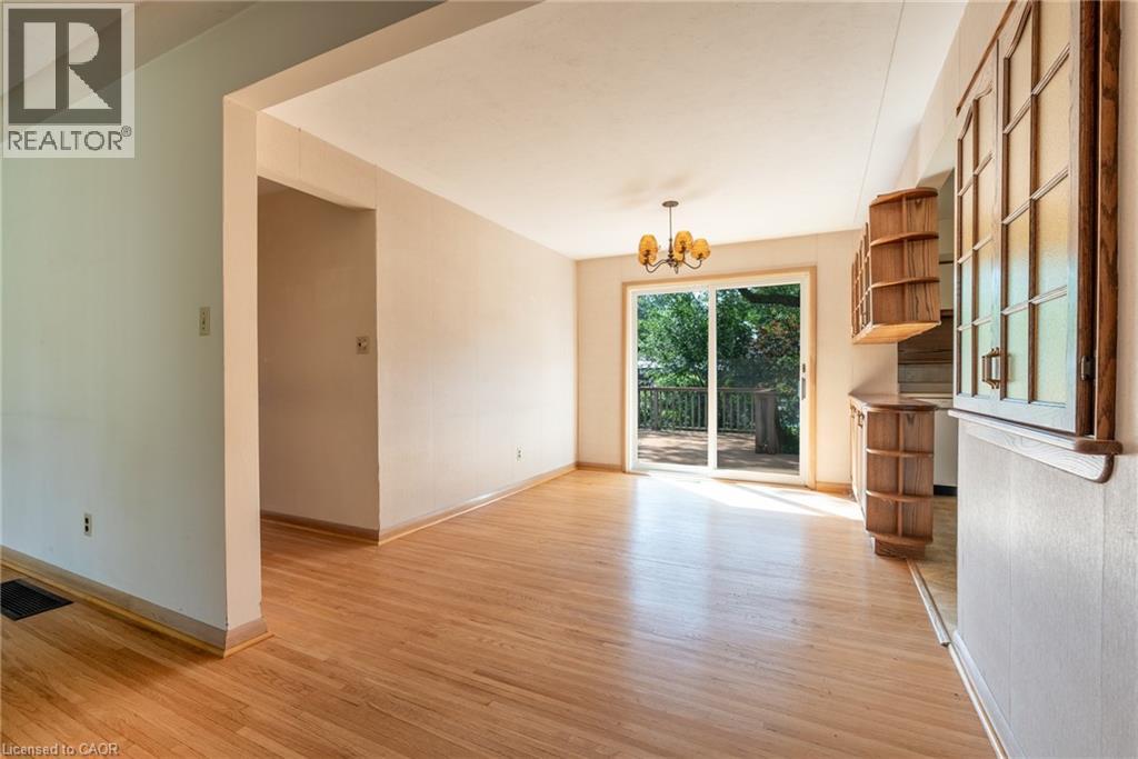 Photo 15 of 654 Hiawatha Boulevard, Ancaster ON
