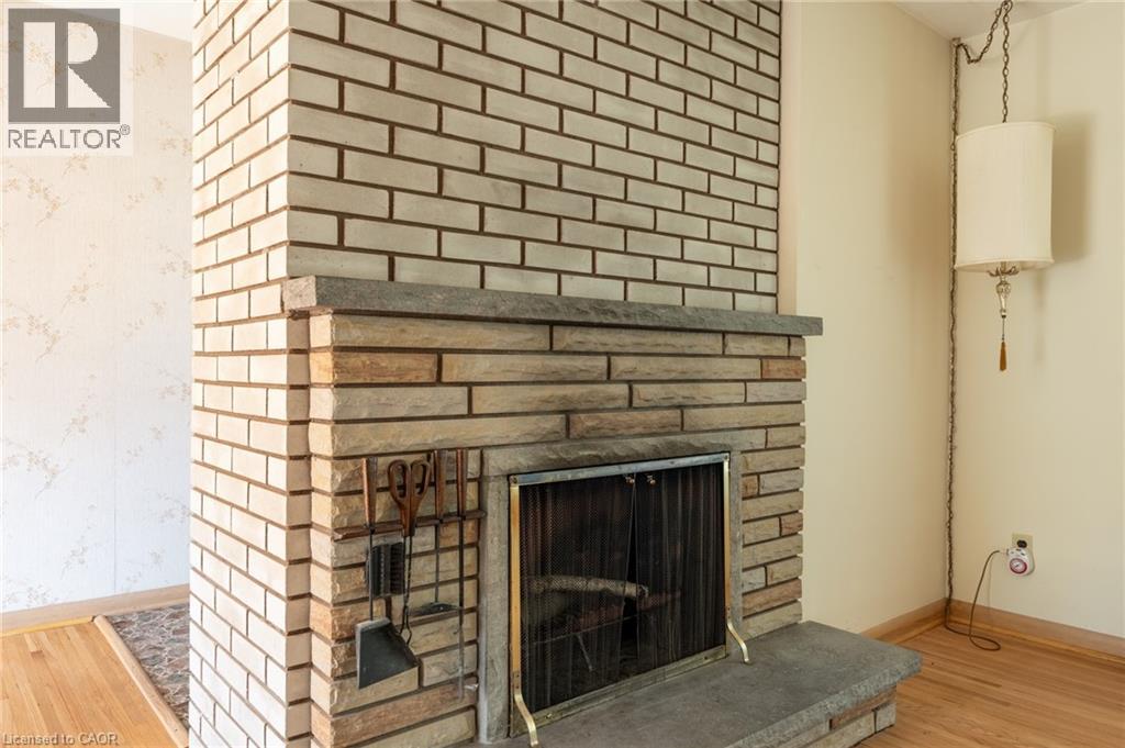 Photo 37 of 654 Hiawatha Boulevard, Ancaster ON