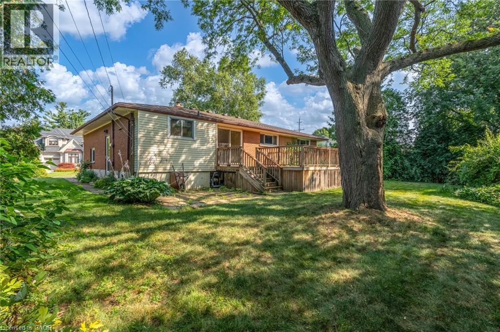 Photo 33 of 654 Hiawatha Boulevard, Ancaster ON