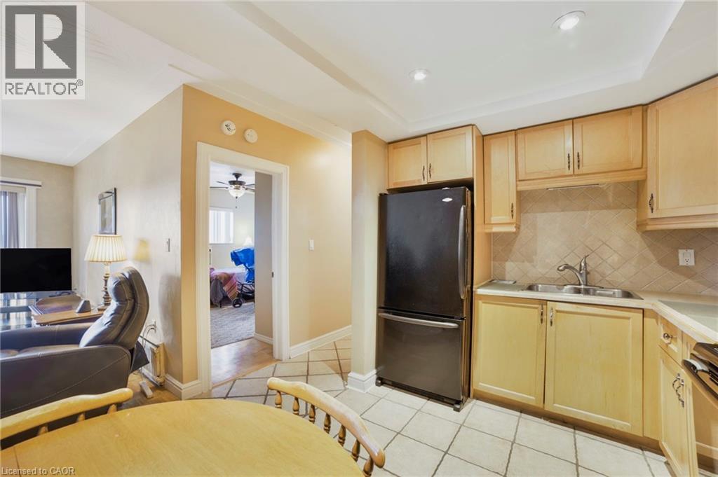 Photo 5 of 8 Woodman Drive S Unit 808, Hamilton ON
