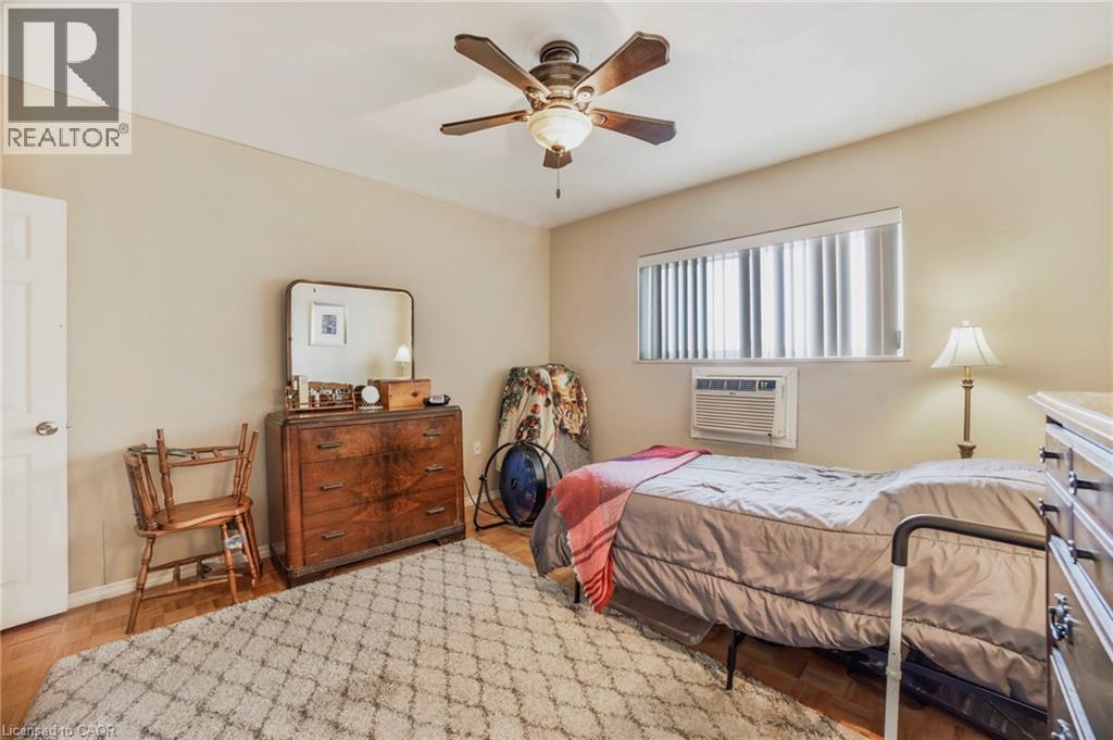 Photo 2 of 8 Woodman Drive S Unit 808, Hamilton ON