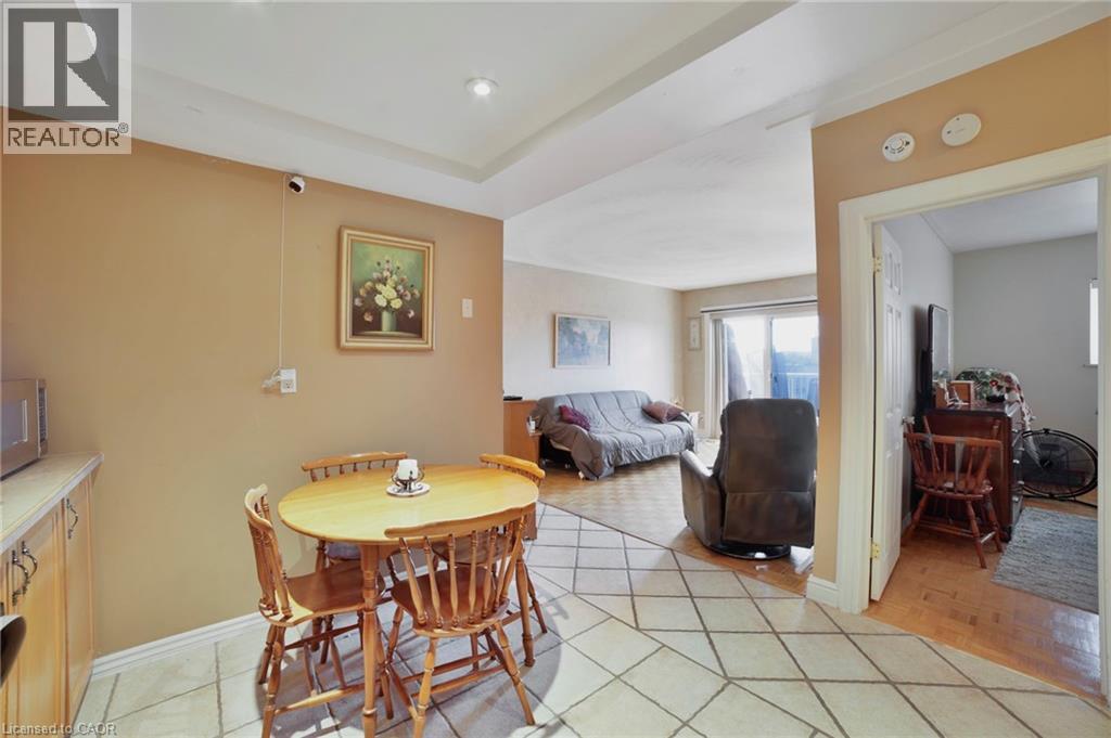 Photo 6 of 8 Woodman Drive S Unit 808, Hamilton ON