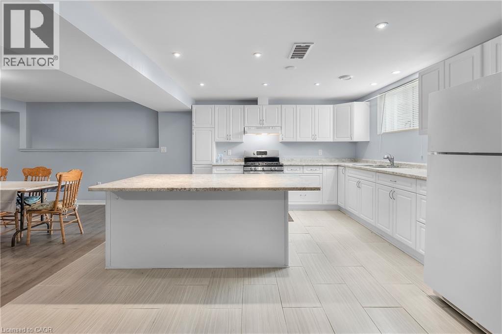 Photo 26 of 5490 Prince Edward Avenue Unit 4, Niagara Falls ON