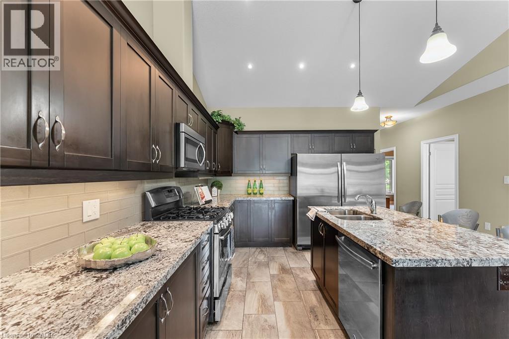 Photo 9 of 5490 Prince Edward Avenue Unit 4, Niagara Falls ON