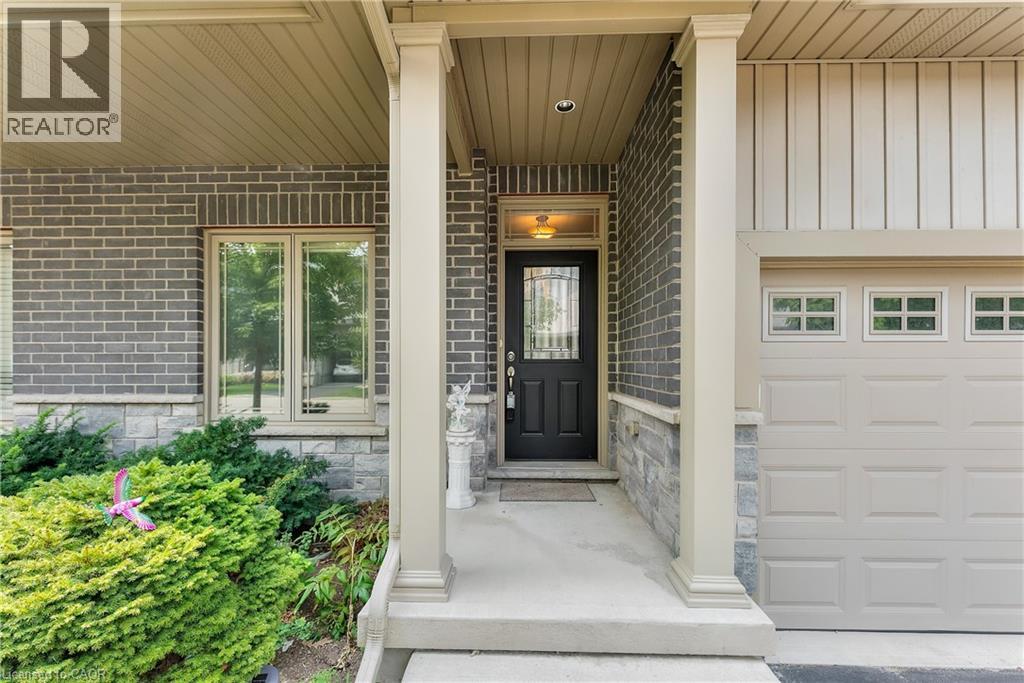 Photo 3 of 5490 Prince Edward Avenue Unit 4, Niagara Falls ON