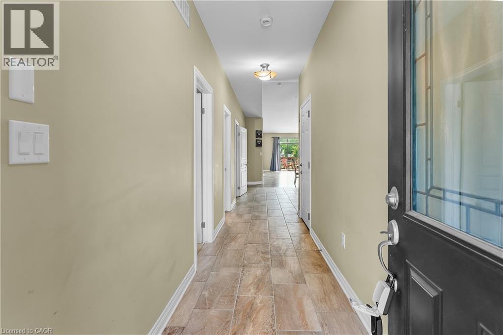 Photo 4 of 5490 Prince Edward Avenue Unit 4, Niagara Falls ON