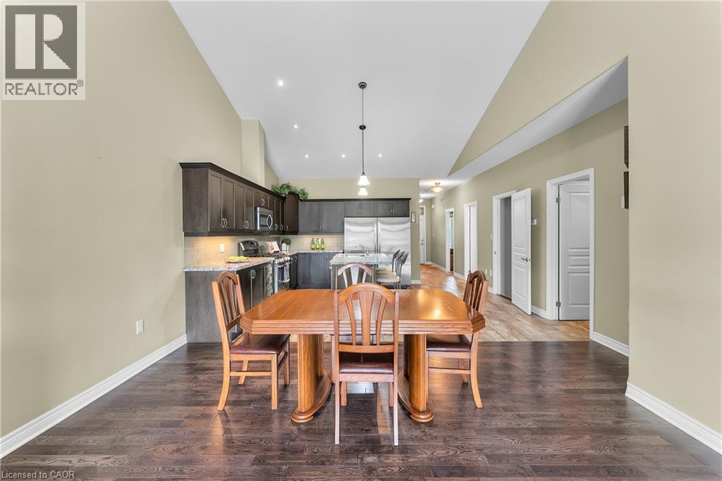Photo 12 of 5490 Prince Edward Avenue Unit 4, Niagara Falls ON