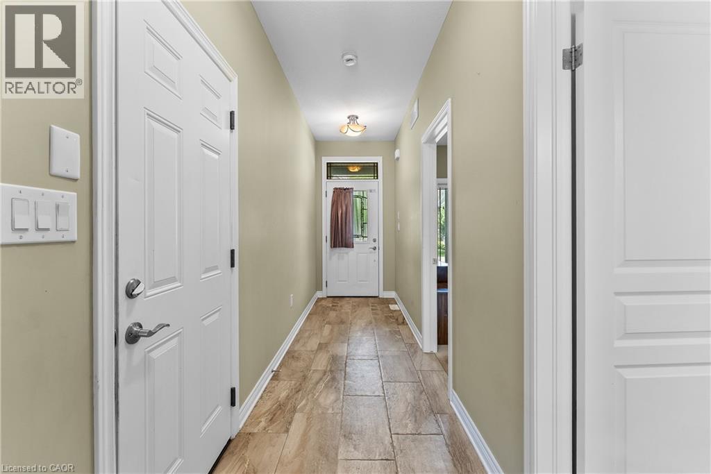 Photo 5 of 5490 Prince Edward Avenue Unit 4, Niagara Falls ON