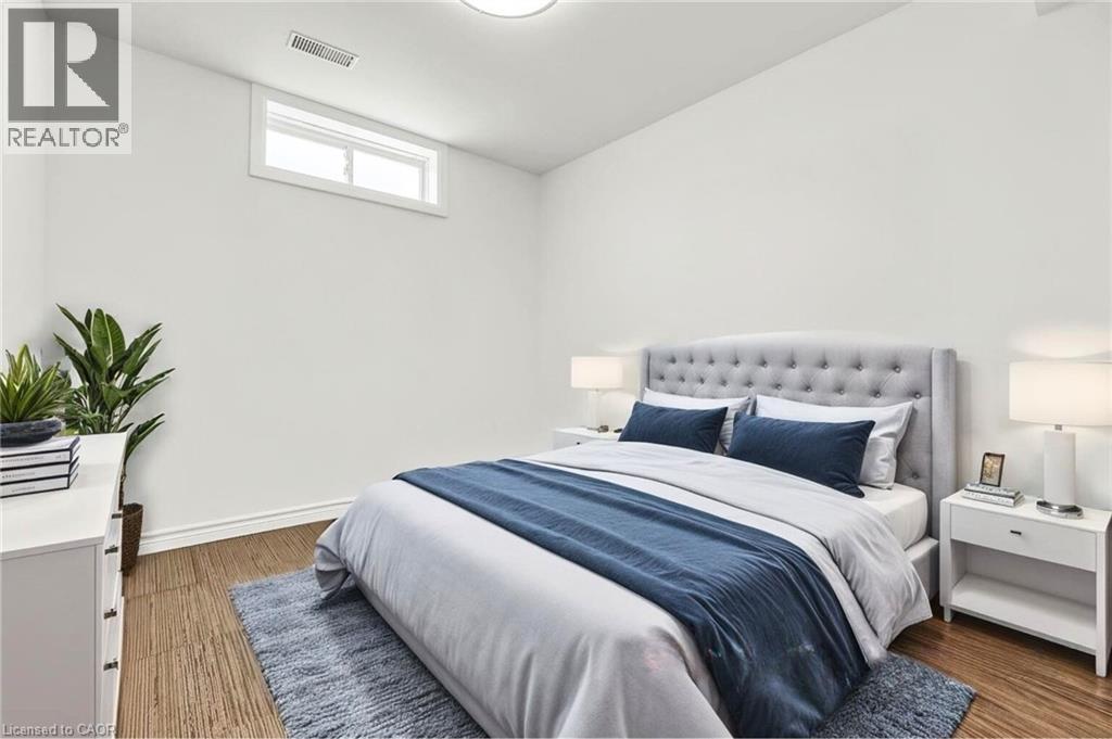 Photo 2 of 62 Foxglove Crescent, Kitchener ON