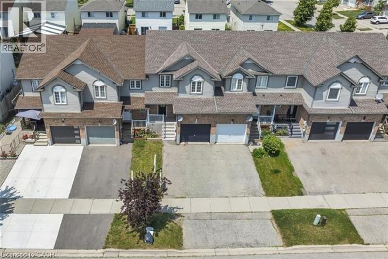 Photo 22 of 62 Foxglove Crescent, Kitchener ON