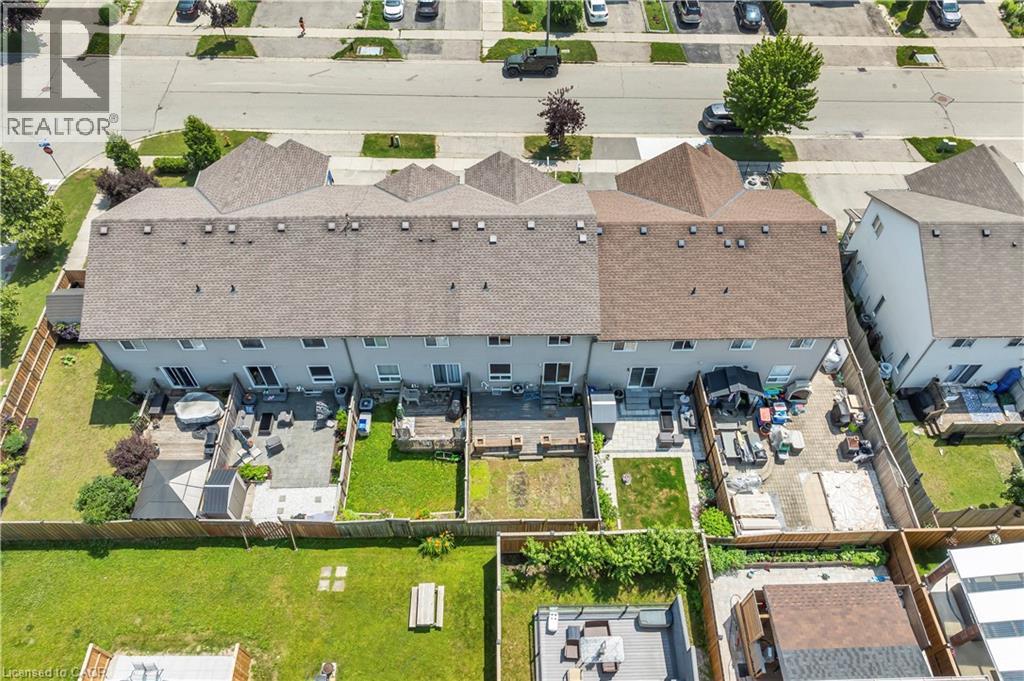 Photo 15 of 62 Foxglove Crescent, Kitchener ON