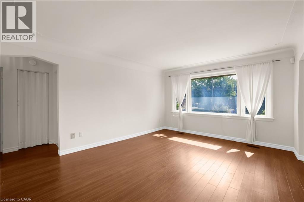 Photo 2 of 272 Upper Paradise Road Unit A, Hamilton ON