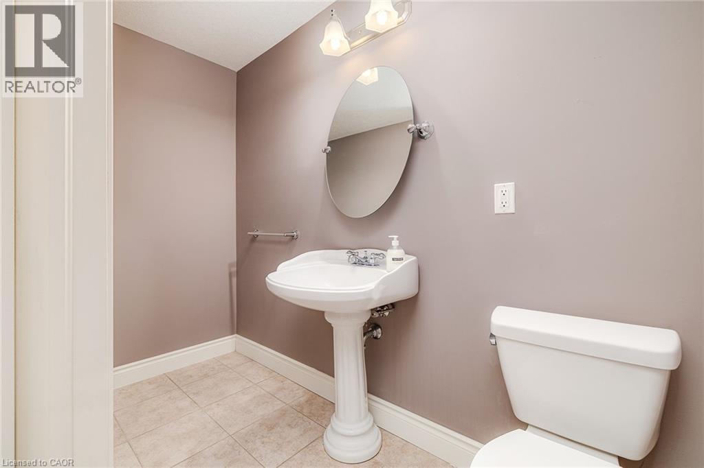 Photo 31 of 679 Salzburg Drive, Waterloo ON