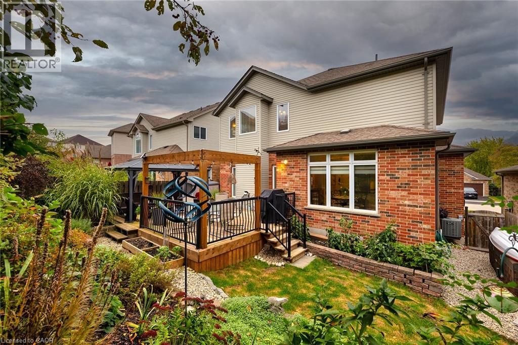 Photo 32 of 679 Salzburg Drive, Waterloo ON