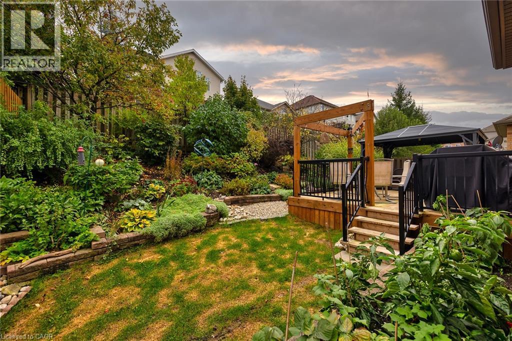 Photo 34 of 679 Salzburg Drive, Waterloo ON