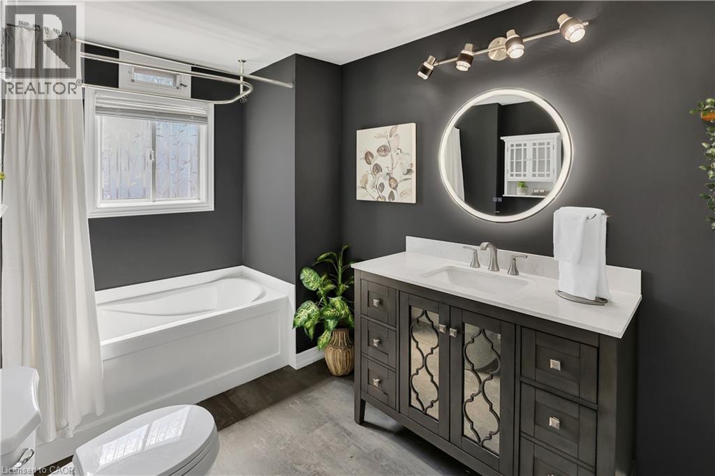 Photo 17 of 4450 Timothy Lane, Beamsville ON