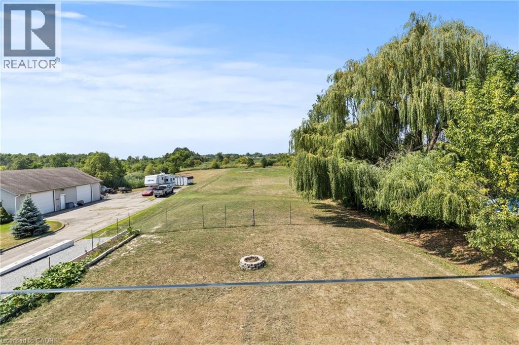 Photo 28 of 43 Third Road E, Hamilton ON