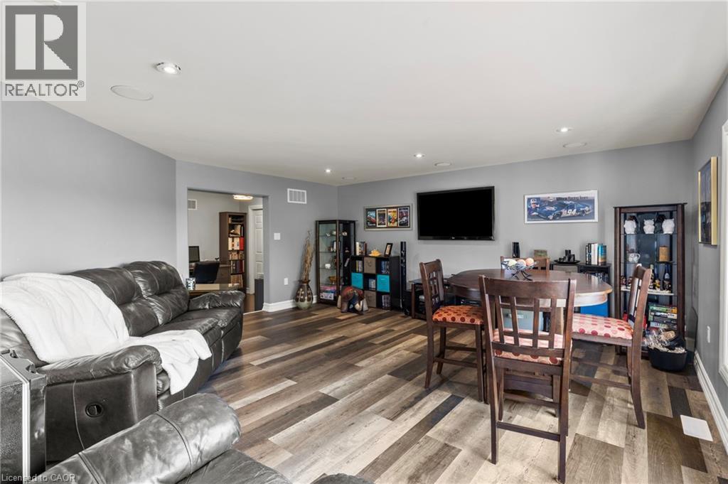 Photo 50 of 43 Third Road E, Hamilton ON