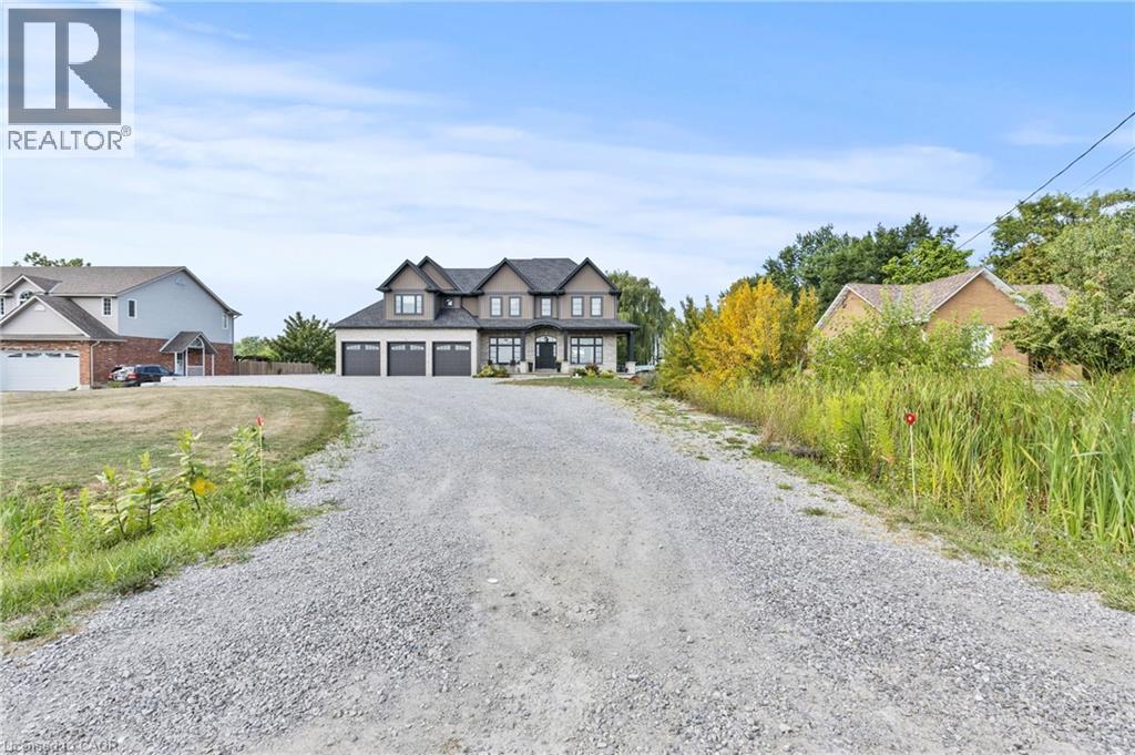Photo 8 of 43 Third Road E, Hamilton ON