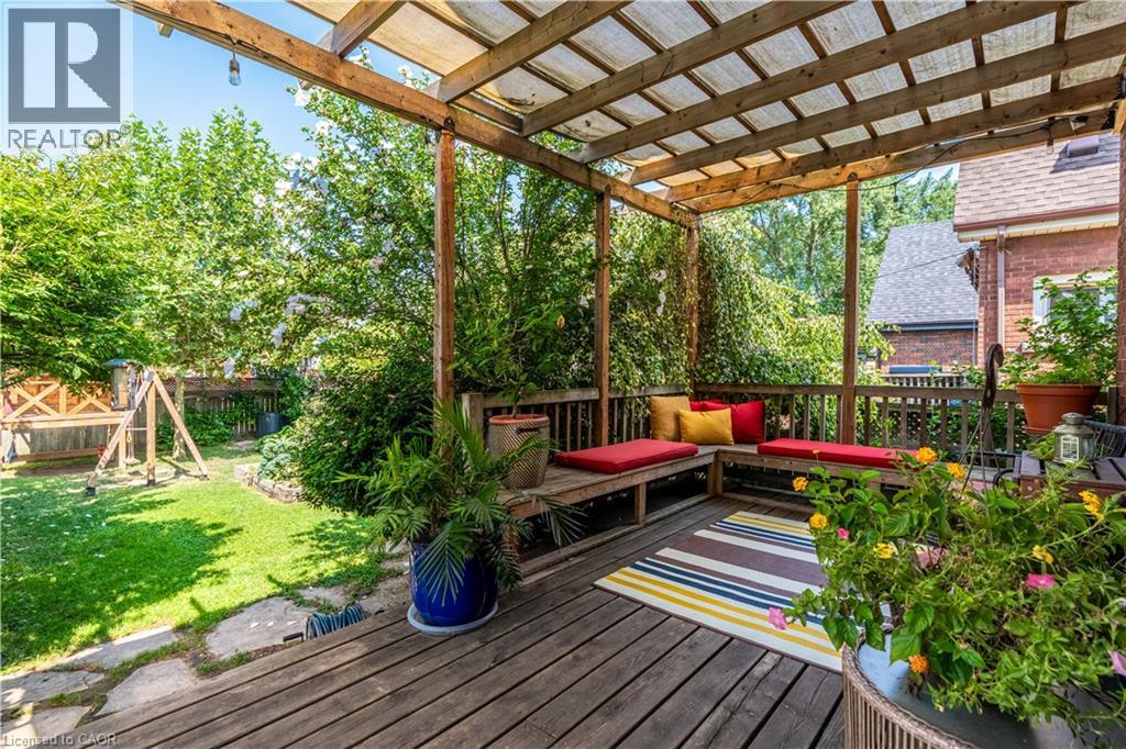 Photo 27 of 26 Weir Street S, Hamilton ON