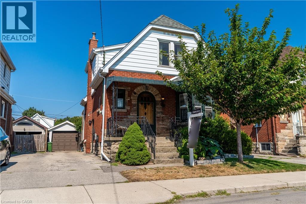 Photo 2 of 26 Weir Street S, Hamilton ON