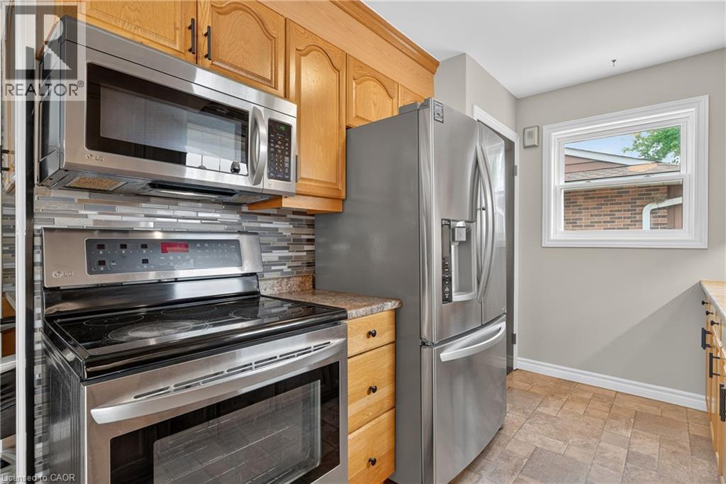 Photo 9 of 62 Gail Street, Cambridge ON