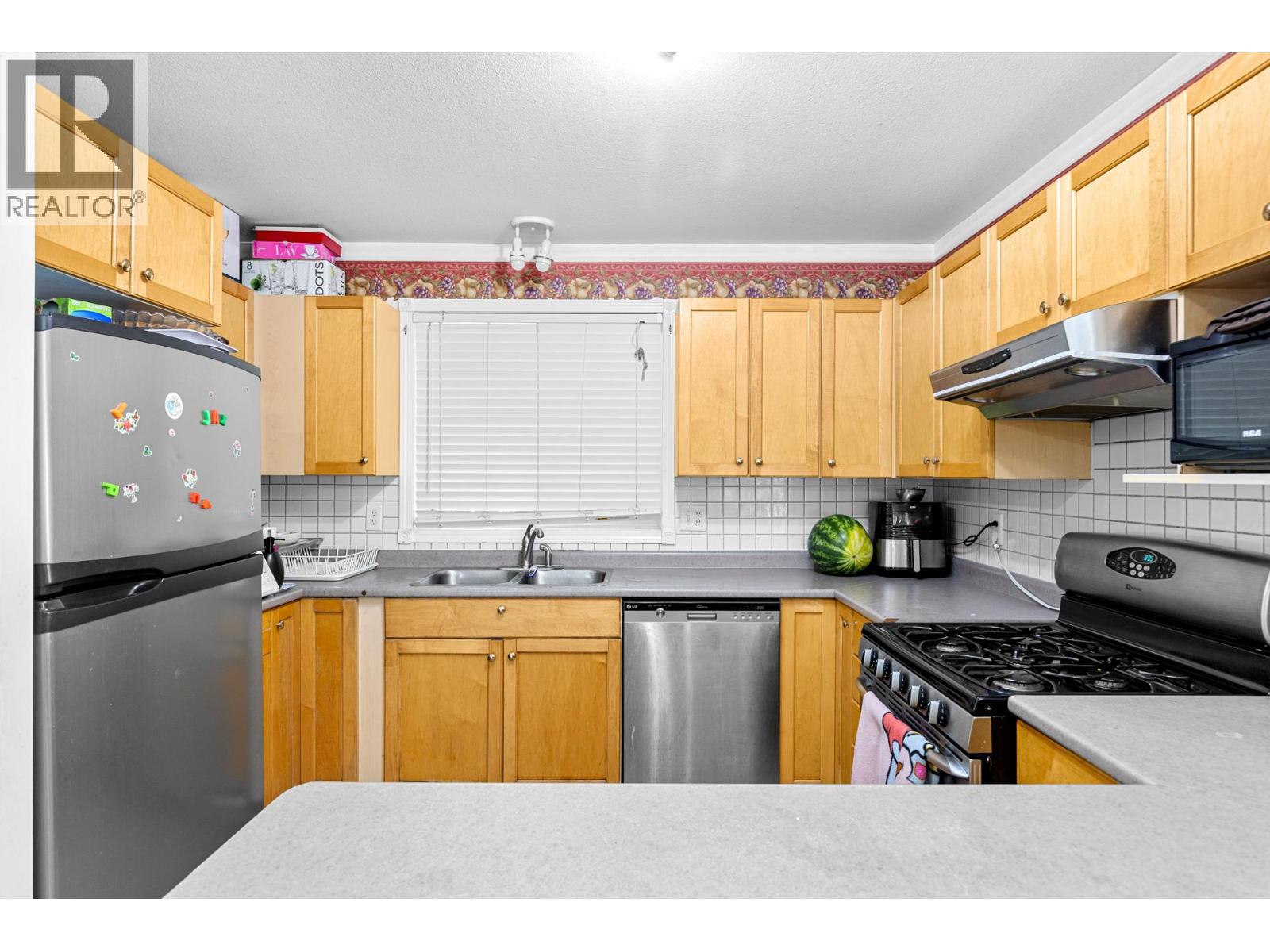 Photo 6 of 315 Gerstmar Road, Kelowna BC
