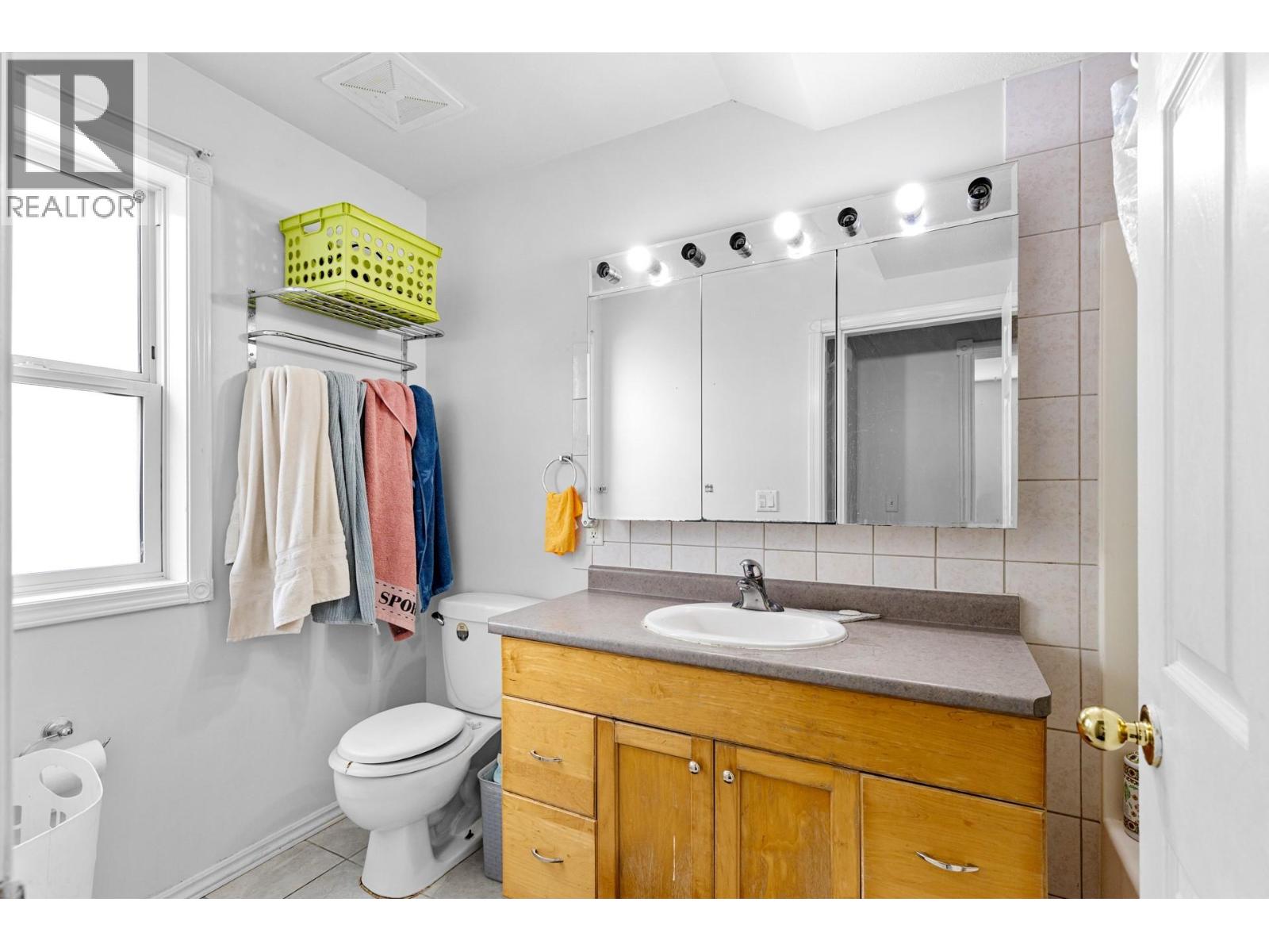 Photo 56 of 315 Gerstmar Road, Kelowna BC