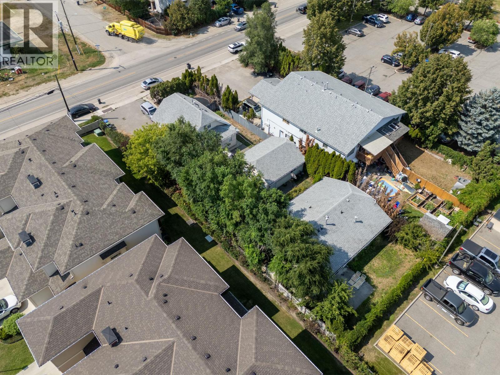 Photo 17 of 315 Gerstmar Road, Kelowna BC
