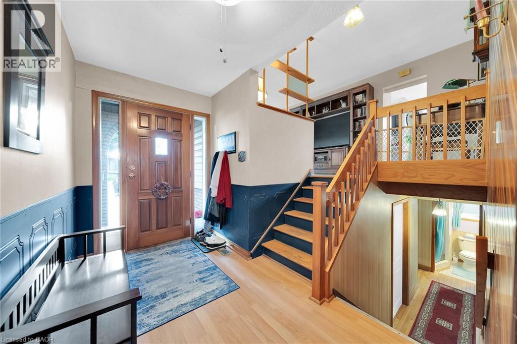 Photo 3 of 12 Glen Valley Drive, Hamilton ON