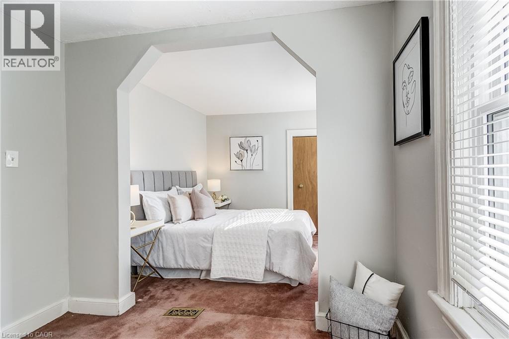 Photo 17 of 79 Mountain Avenue, Hamilton ON