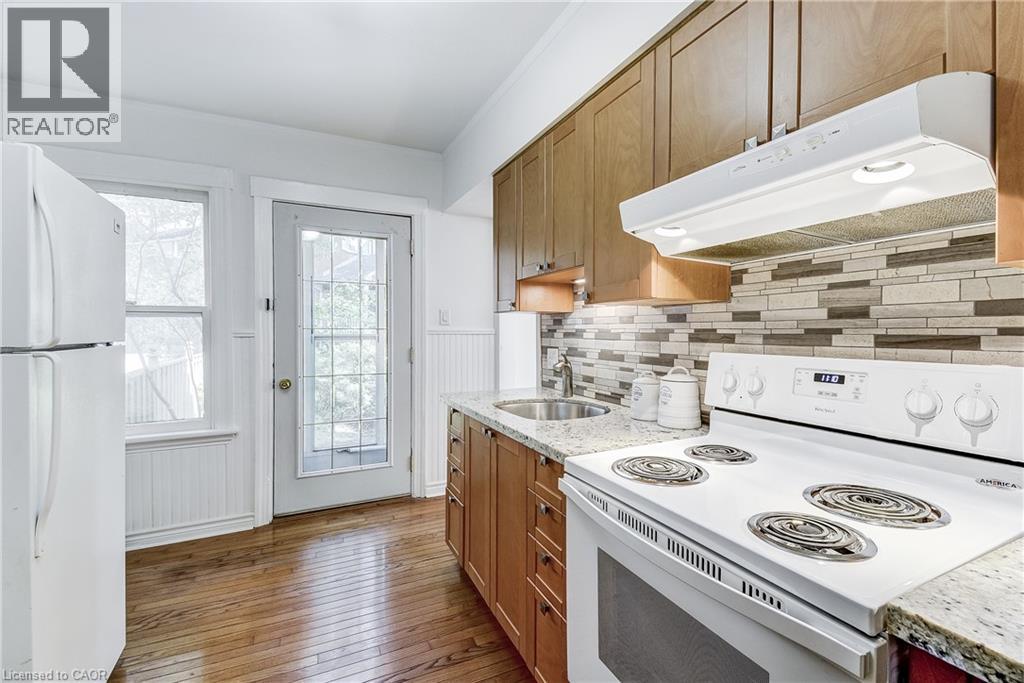 Photo 9 of 79 Mountain Avenue, Hamilton ON