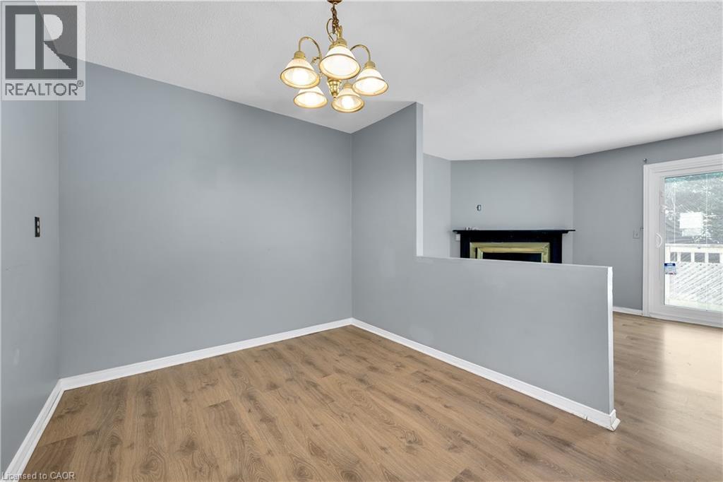 Photo 9 of 51 Caroga Court Unit 27, Hamilton ON