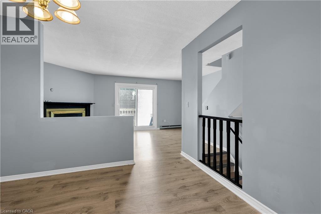 Photo 10 of 51 Caroga Court Unit 27, Hamilton ON