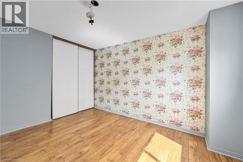 Photo 21 of 51 Caroga Court Unit 27, Hamilton ON