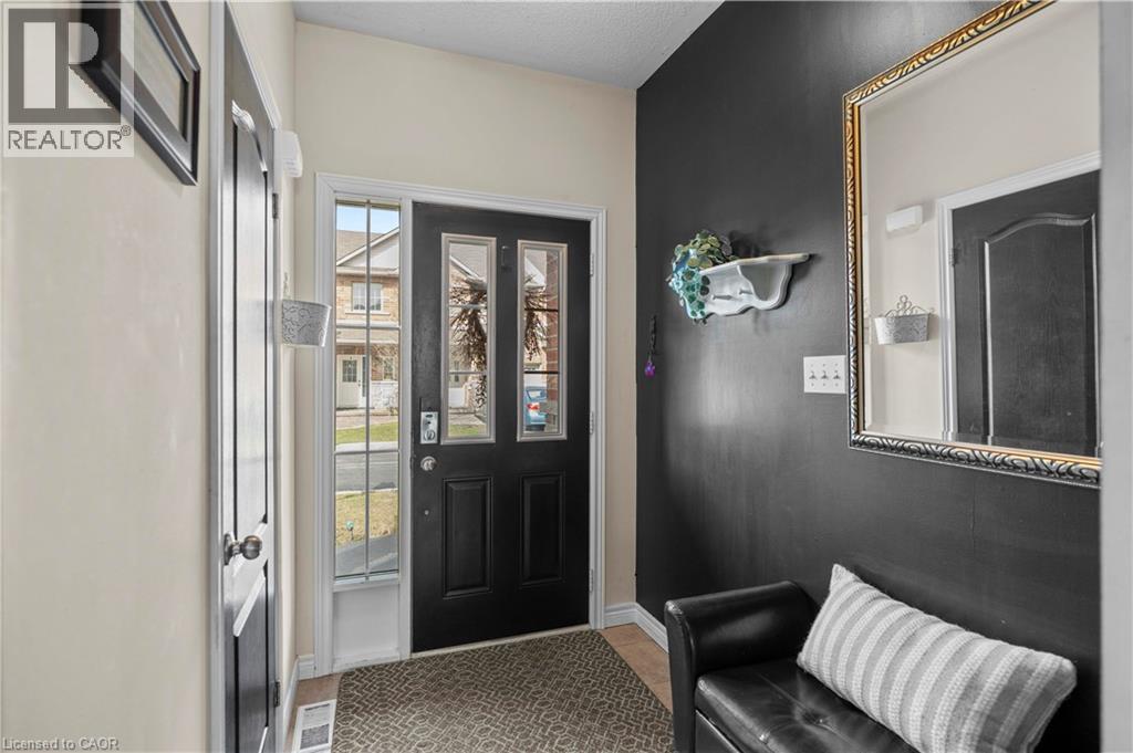 Photo 23 of 27 Marina Point Crescent, Hamilton ON