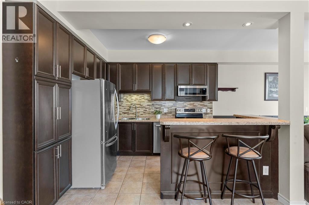 Photo 9 of 27 Marina Point Crescent, Hamilton ON