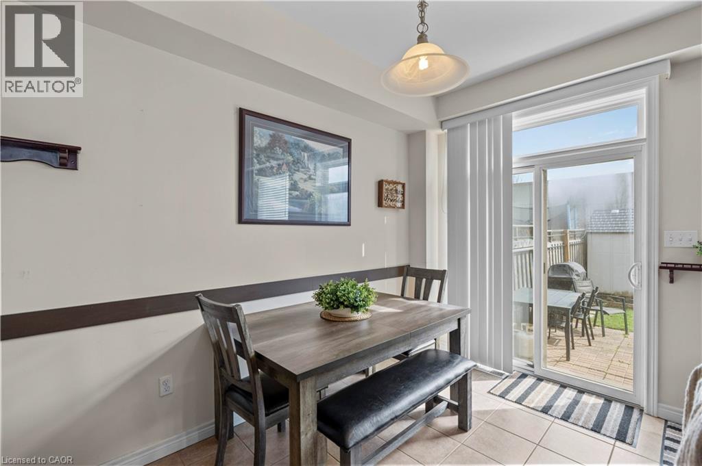 Photo 2 of 27 Marina Point Crescent, Hamilton ON