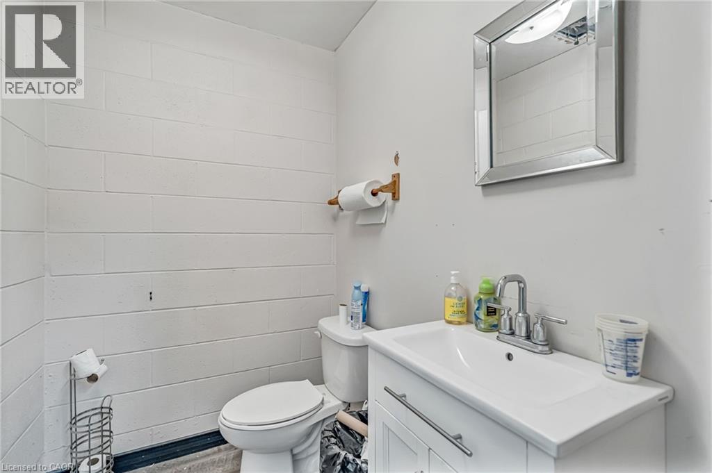 Photo 5 of 4200 Fairview Street Unit B 2, Burlington ON