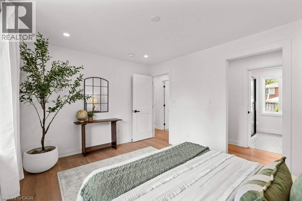 Photo 25 of 877 Condor Drive, Burlington ON