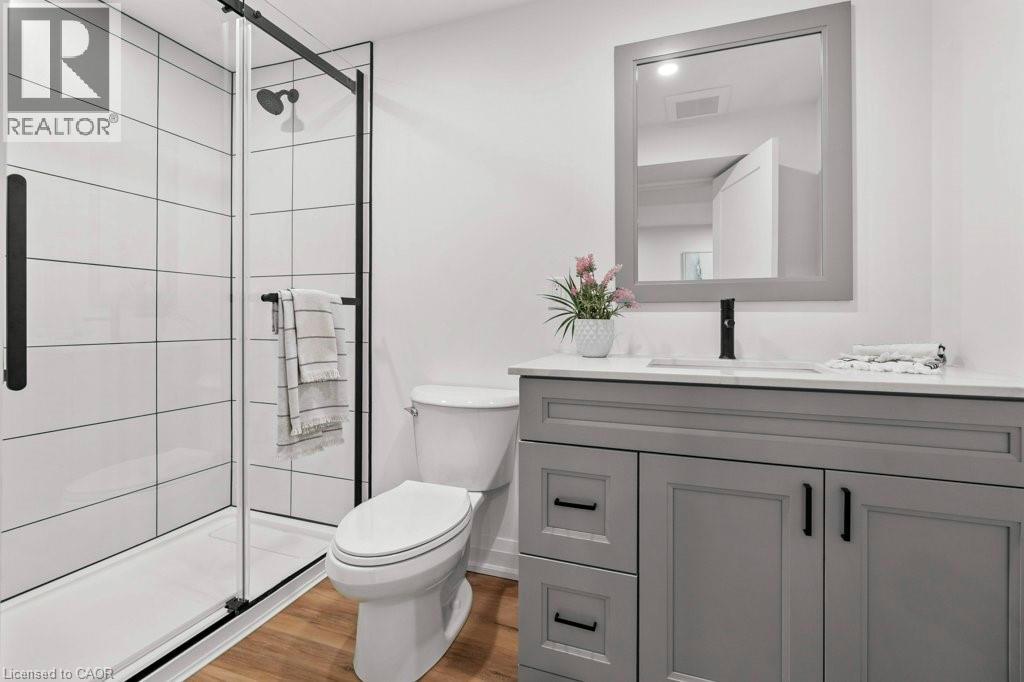 Photo 35 of 877 Condor Drive, Burlington ON