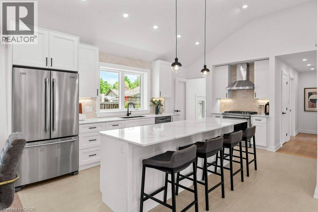 Photo 14 of 877 Condor Drive, Burlington ON