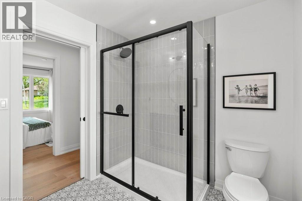 Photo 27 of 877 Condor Drive, Burlington ON
