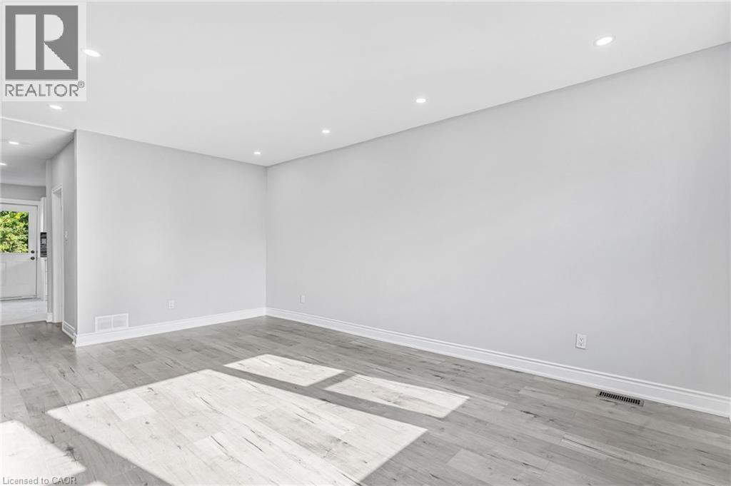 Photo 46 of 146 Craigroyston Road, Hamilton ON