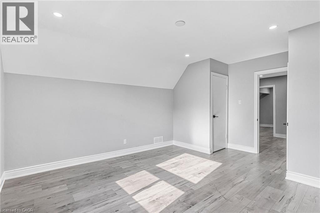 Photo 7 of 146 Craigroyston Road, Hamilton ON
